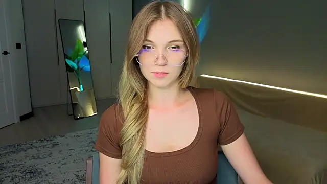 linakorvin live cam on StripChat