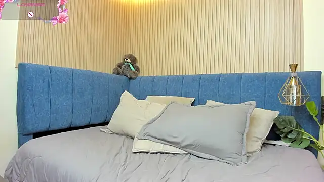 zara_milf webcam