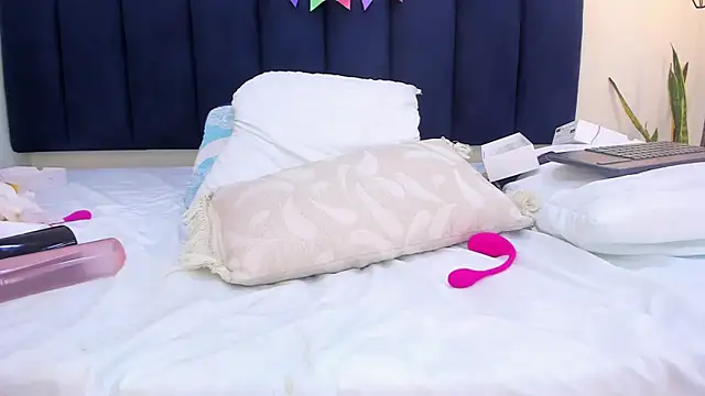 mayaevansmg webcam