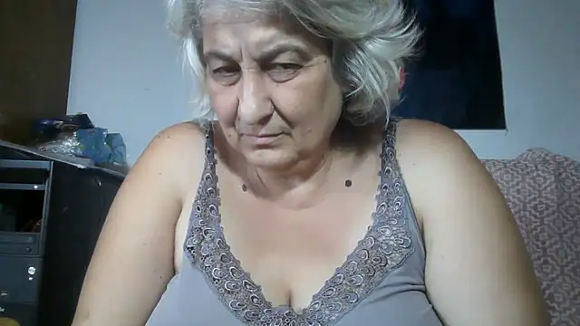 ExquisiteMature webcam