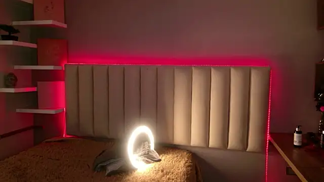 Megan_mooree_ webcam