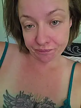julimonroe live cam on StripChat
