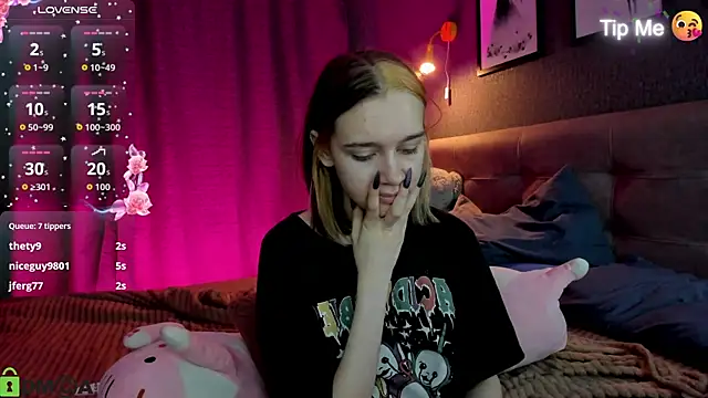 Lesi_Moonie01