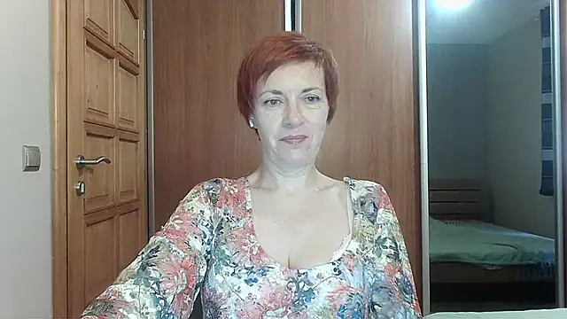 LoraLoraMay webcam