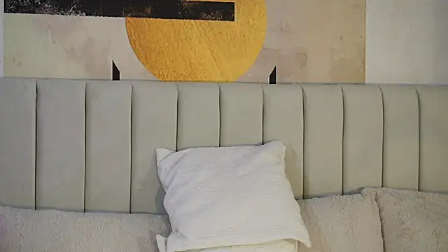 MiaJolie_ webcam