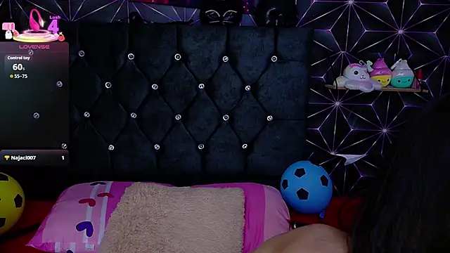 Miis_Beella webcam