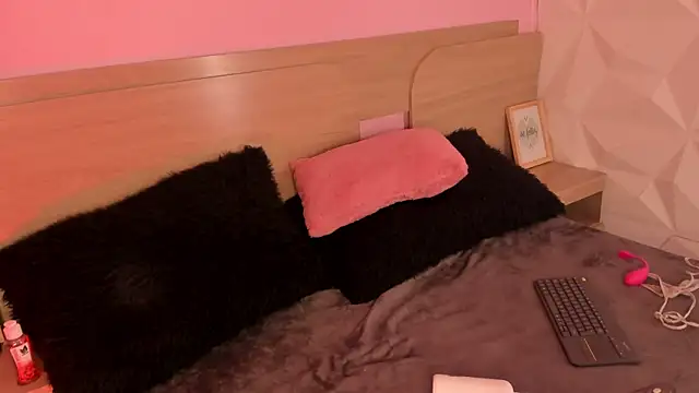 KittyVelve webcam