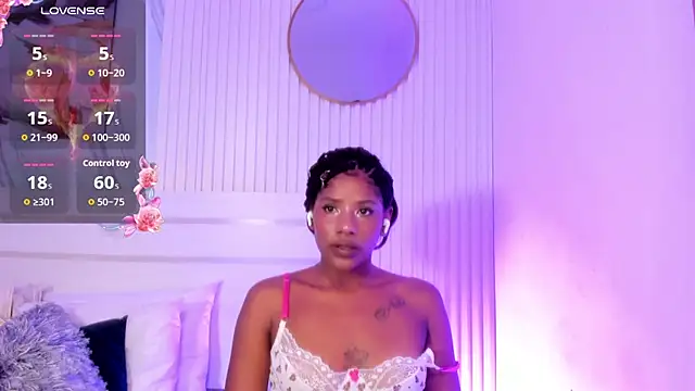 Afro_Luna webcam