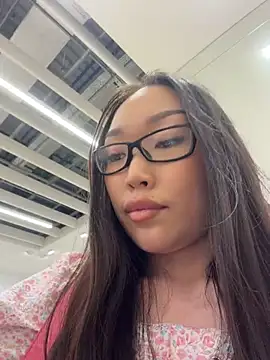 trytomakememoam webcam