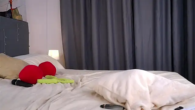 NelleMihalko webcam