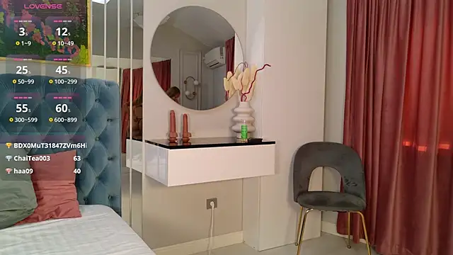 SiennaPierce webcam