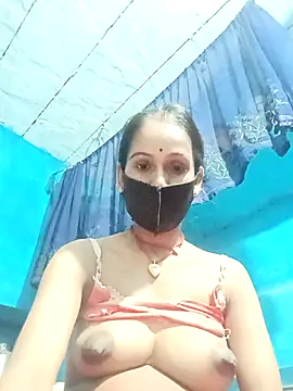 Nandani-758 webcam