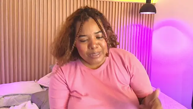 Your_big_ebony_goddness webcam