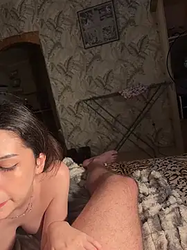 LushLuna webcam