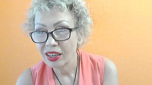 NessyJenixs webcam