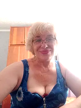 52MiaLove02 webcam