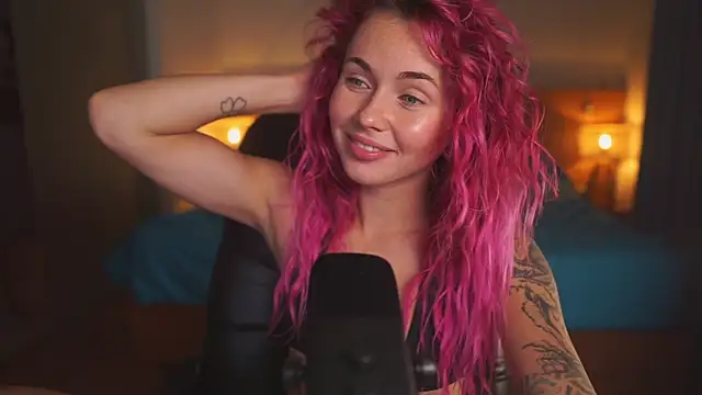Sarah_Pink webcam
