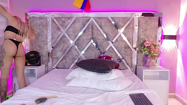 PerlaRogerss_ webcam
