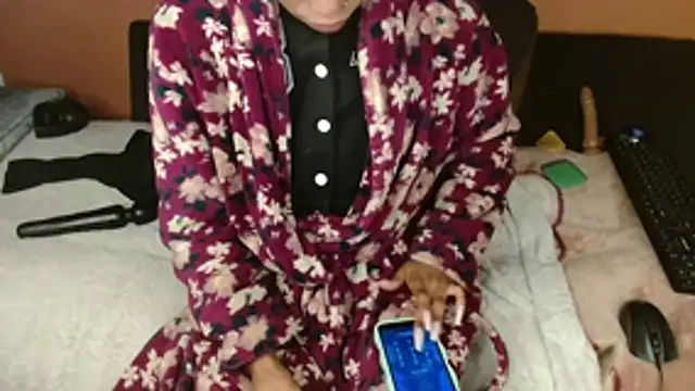 Tiny_Latifah webcam