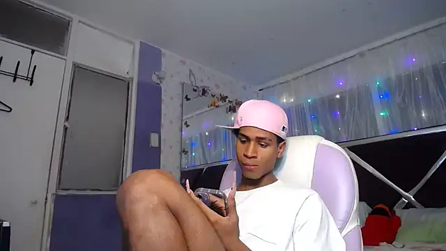 Santy_bigcock_01