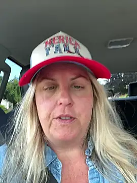 Milfshaker50 webcam