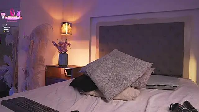 caro_sanchezz webcam