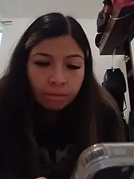 LatinaCalienteMilf webcam