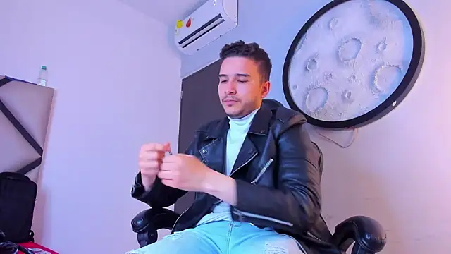 mike_257 webcam