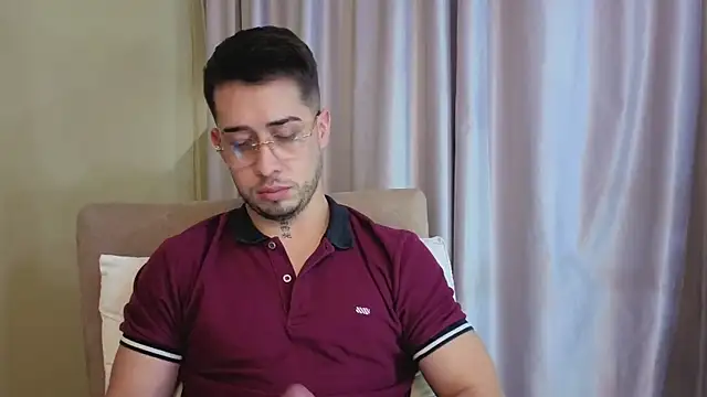 Tommas_Jhonson webcam