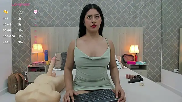 martina_ayala webcam