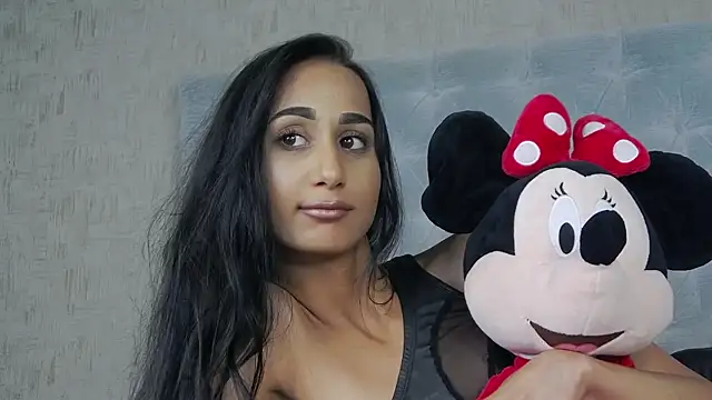 LexxyBloom webcam