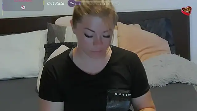 AdelleDeep webcam