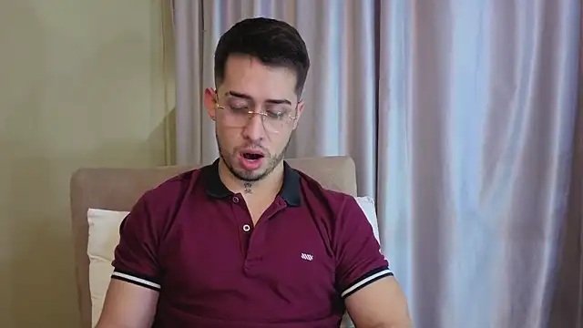 Tommas_Jhonson webcam