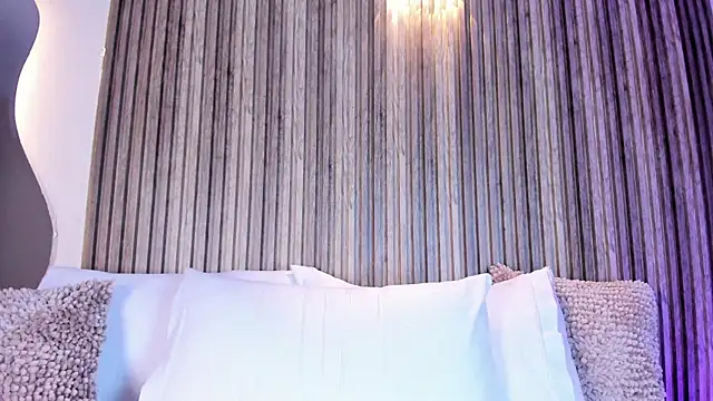 AnaisClark webcam