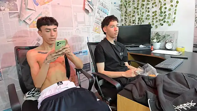 heyy_noah11 webcam