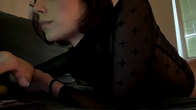 VivianGlow webcam