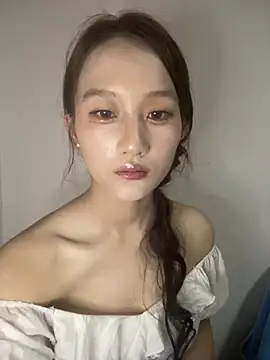 June-Baby live cam on StripChat