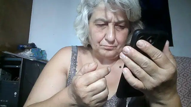 ExquisiteMature webcam