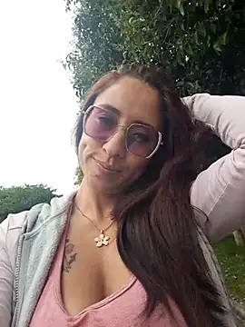 VALERY-94 live sex cam