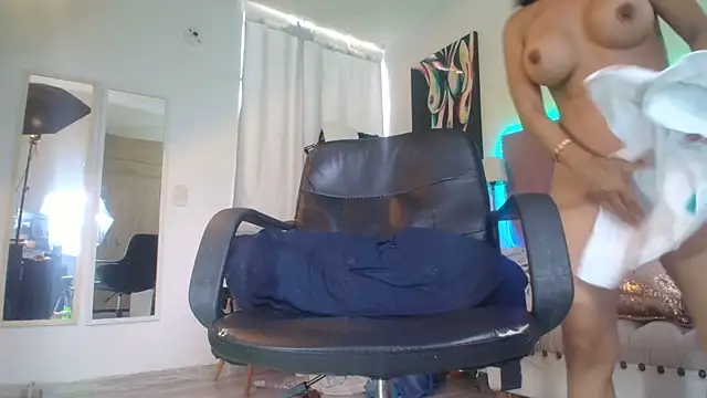lizzy_squirt