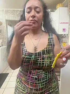 PichyPrettyPussy webcam