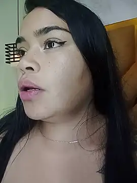 Violett_Cinnamon webcam