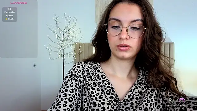 Real_cutie1 webcam