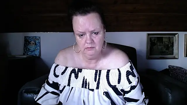 TiffanyMature webcam