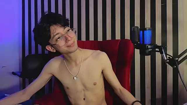 Twink_Sebas7 webcam
