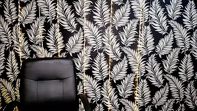 Olivia_playful webcam