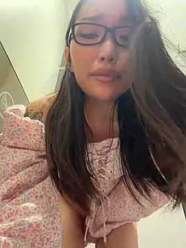 trytomakememoam webcam