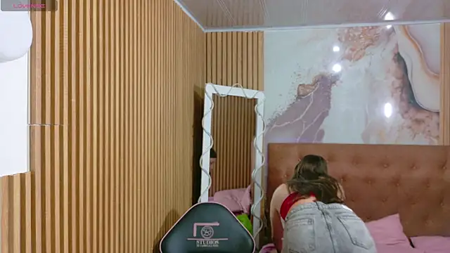 Krysstal_tay1 webcam