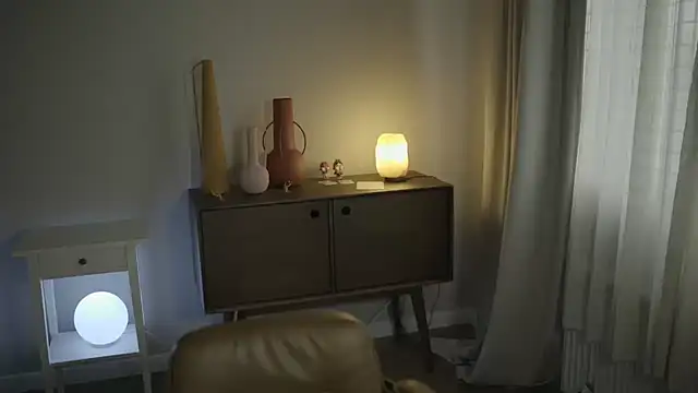 mileeenaa webcam
