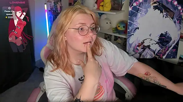 Alice_Kitagawa webcam